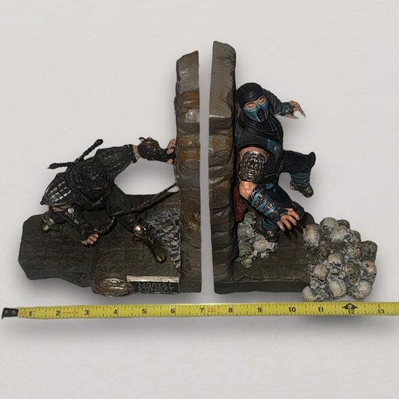 Mortal Kombat 9 Kollector's Edition Scorpion Sub-Zero Bookends Statue Figures - Picture 13 of 16